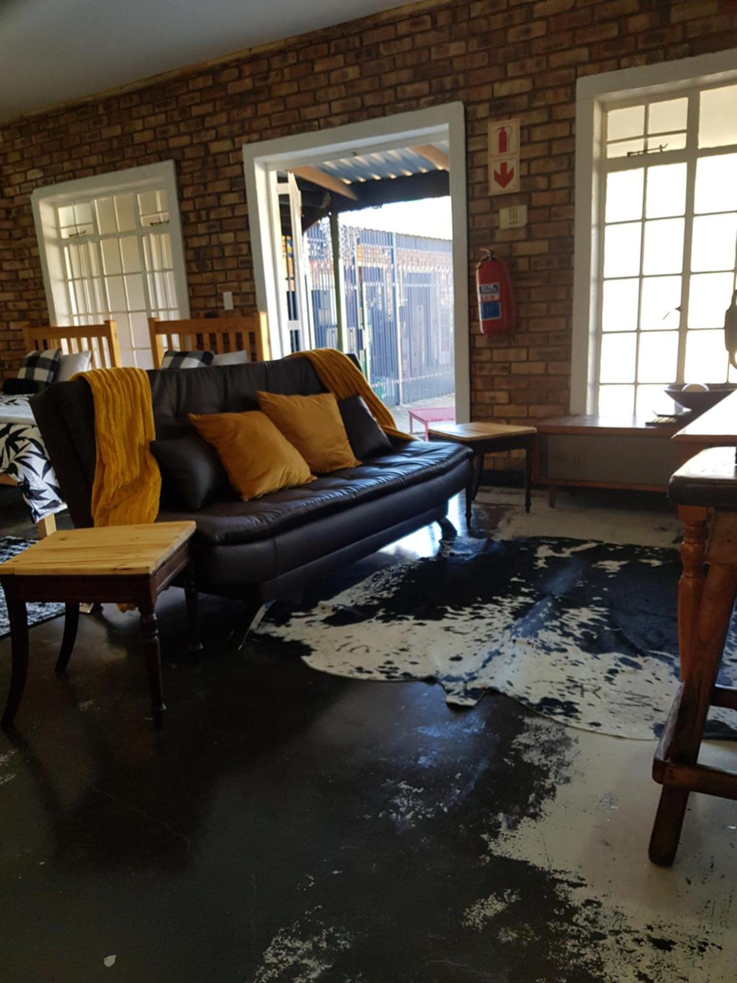 2K City Studios Not Self Catering Graskop Exterior photo